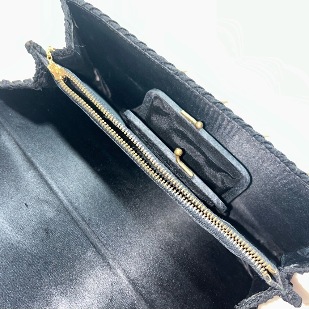 Vintage 1940's Black Clutch Bag - Picture 4 of 7